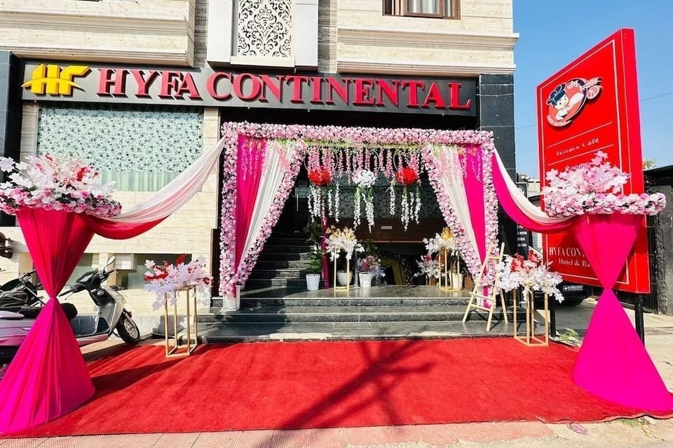Hotel HYFA — exterior, evening